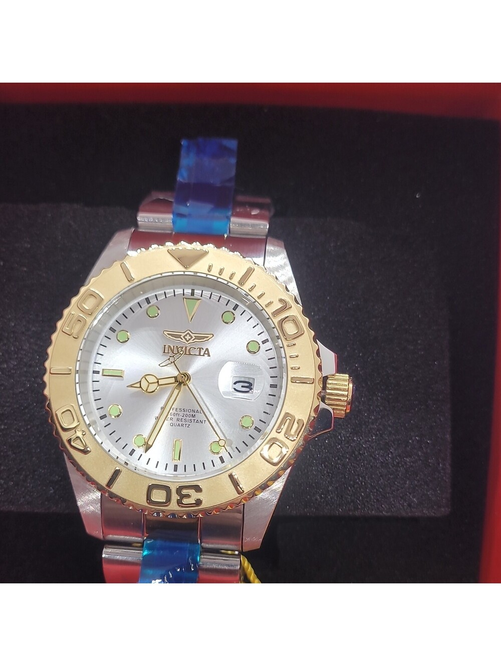 135 Invicta Men's Diver Quartz Analog Silver Gold Tone Date Luminous 200m